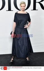 Goście na Tygodniu Mody w Paryżu - lato 2022