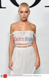 Goście na Tygodniu Mody w Paryżu - lato 2022