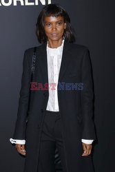 Goście na Tygodniu Mody w Paryżu - lato 2022