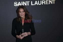 Goście na Tygodniu Mody w Paryżu - lato 2022