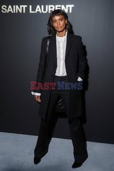 Goście na Tygodniu Mody w Paryżu - lato 2022