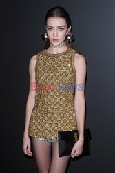 Goście na Tygodniu Mody w Paryżu - lato 2022