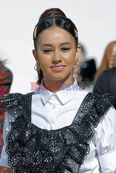 Goście na Tygodniu Mody w Paryżu - lato 2022