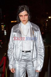 Goście na Tygodniu Mody w Paryżu - lato 2022