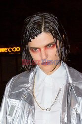 Goście na Tygodniu Mody w Paryżu - lato 2022