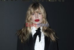 Goście na Tygodniu Mody w Paryżu - lato 2022