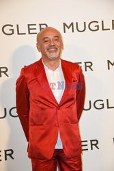 Goście na Tygodniu Mody w Paryżu - lato 2022