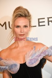 Goście na Tygodniu Mody w Paryżu - lato 2022