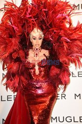 Goście na Tygodniu Mody w Paryżu - lato 2022