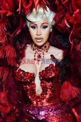 Goście na Tygodniu Mody w Paryżu - lato 2022