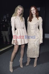 Goście na Tygodniu Mody w Paryżu - lato 2022