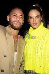 Goście na Tygodniu Mody w Paryżu - lato 2022