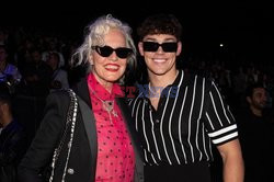 Goście na Tygodniu Mody w Paryżu - lato 2022