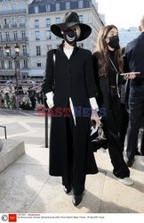 Goście na Tygodniu Mody w Paryżu - lato 2022