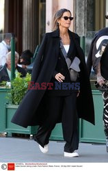 Goście na Tygodniu Mody w Paryżu - lato 2022