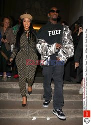 Goście na Tygodniu Mody w Paryżu - lato 2022