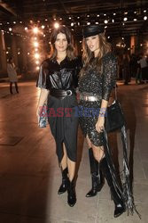 Goście na Tygodniu Mody w Paryżu - lato 2022