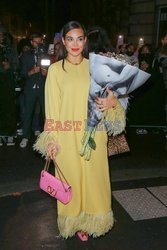 Goście na Tygodniu Mody w Paryżu - lato 2022