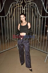 Goście na Tygodniu Mody w Paryżu - lato 2022