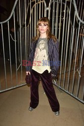 Goście na Tygodniu Mody w Paryżu - lato 2022