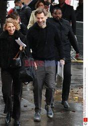 Goście na Tygodniu Mody w Paryżu - lato 2022