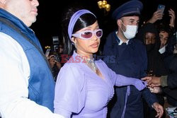 Goście na Tygodniu Mody w Paryżu - lato 2022