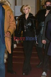 Goście na Tygodniu Mody w Paryżu - lato 2022