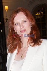 Goście na Tygodniu Mody w Paryżu - lato 2022