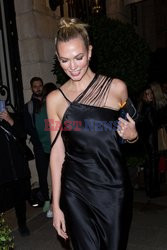 Goście na Tygodniu Mody w Paryżu - lato 2022