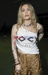 Goście na Tygodniu Mody w Paryżu - lato 2022