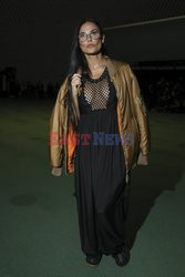 Goście na Tygodniu Mody w Paryżu - lato 2022