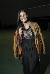 Goście na Tygodniu Mody w Paryżu - lato 2022