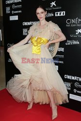 Goście na Tygodniu Mody w Paryżu - lato 2022