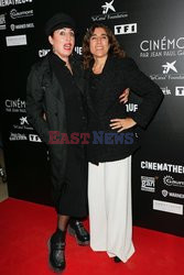 Goście na Tygodniu Mody w Paryżu - lato 2022