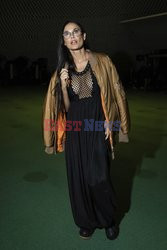 Goście na Tygodniu Mody w Paryżu - lato 2022