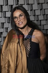 Goście na Tygodniu Mody w Paryżu - lato 2022