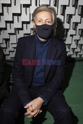 Goście na Tygodniu Mody w Paryżu - lato 2022