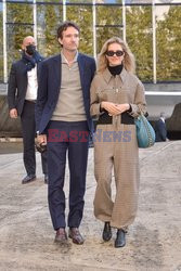 Goście na Tygodniu Mody w Paryżu - lato 2022