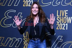 Goście na Tygodniu Mody w Paryżu - lato 2022