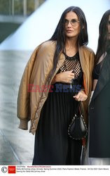 Goście na Tygodniu Mody w Paryżu - lato 2022