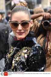 Goście na Tygodniu Mody w Paryżu - lato 2022