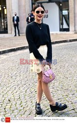 Goście na Tygodniu Mody w Paryżu - lato 2022