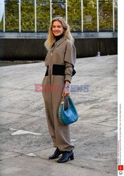 Goście na Tygodniu Mody w Paryżu - lato 2022