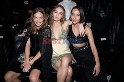 Goście na Tygodniu Mody w Paryżu - lato 2022