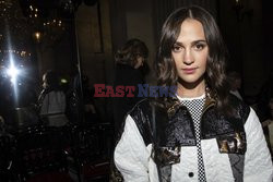 Goście na Tygodniu Mody w Paryżu - lato 2022