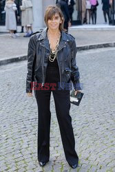 Goście na Tygodniu Mody w Paryżu - lato 2022