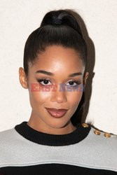 Goście na Tygodniu Mody w Paryżu - lato 2022