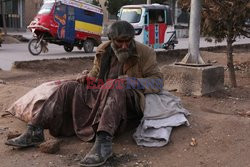 Bezdomni narkomani w afgańskim mieście Herat