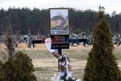 Wojna w Ukrainie - pogrzeby cywilów