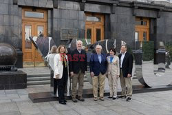 Wojna w Ukrainie - Prezydent Zełenski spotkał się z amerykańskimi senatorami